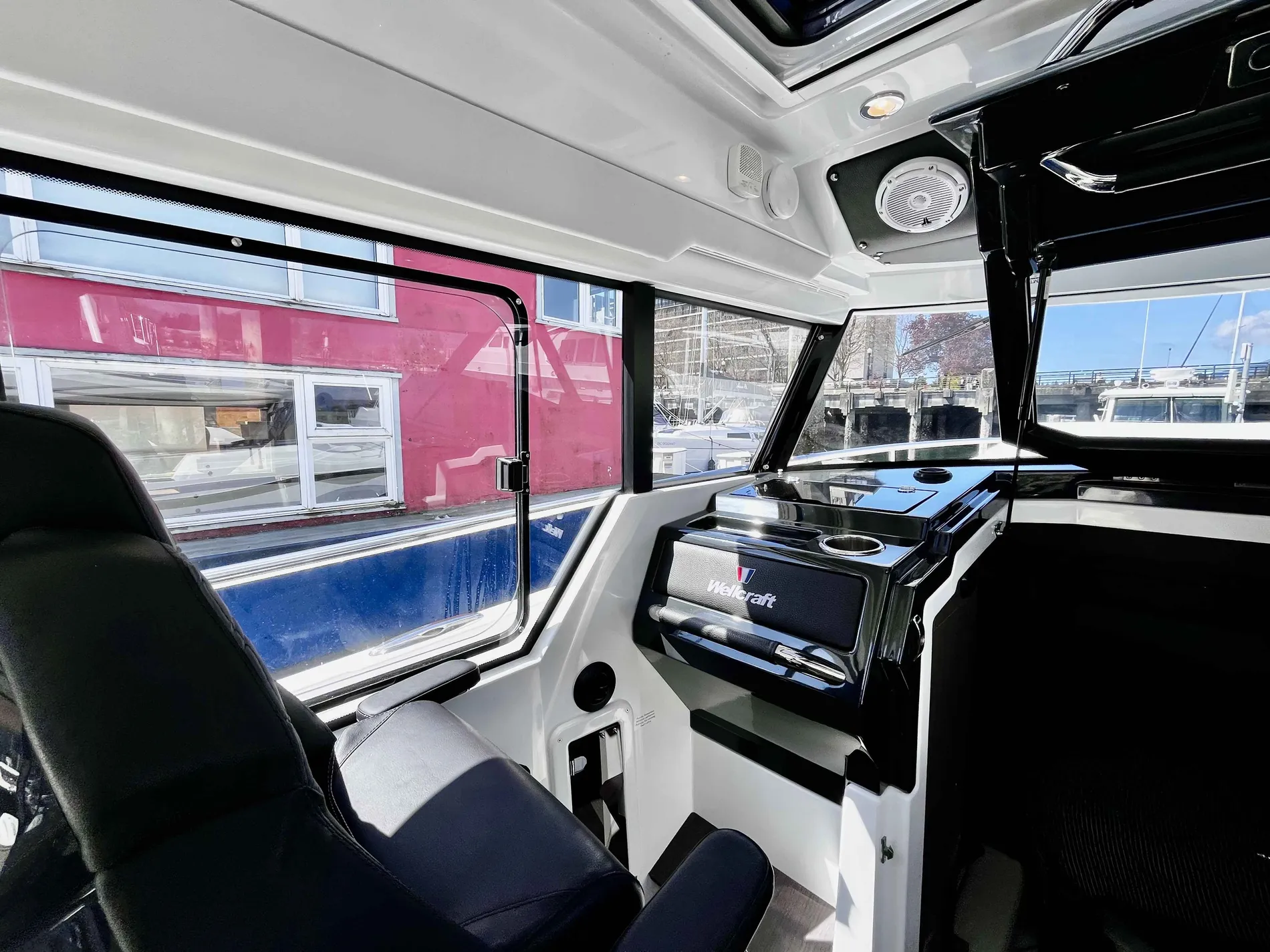 Pre-Owned 2025 Wellcraft 38 Explorer for Sale | Vancouver, BC | M&P Yacht Centre | 67842e24b0cd942f1801e2e6
