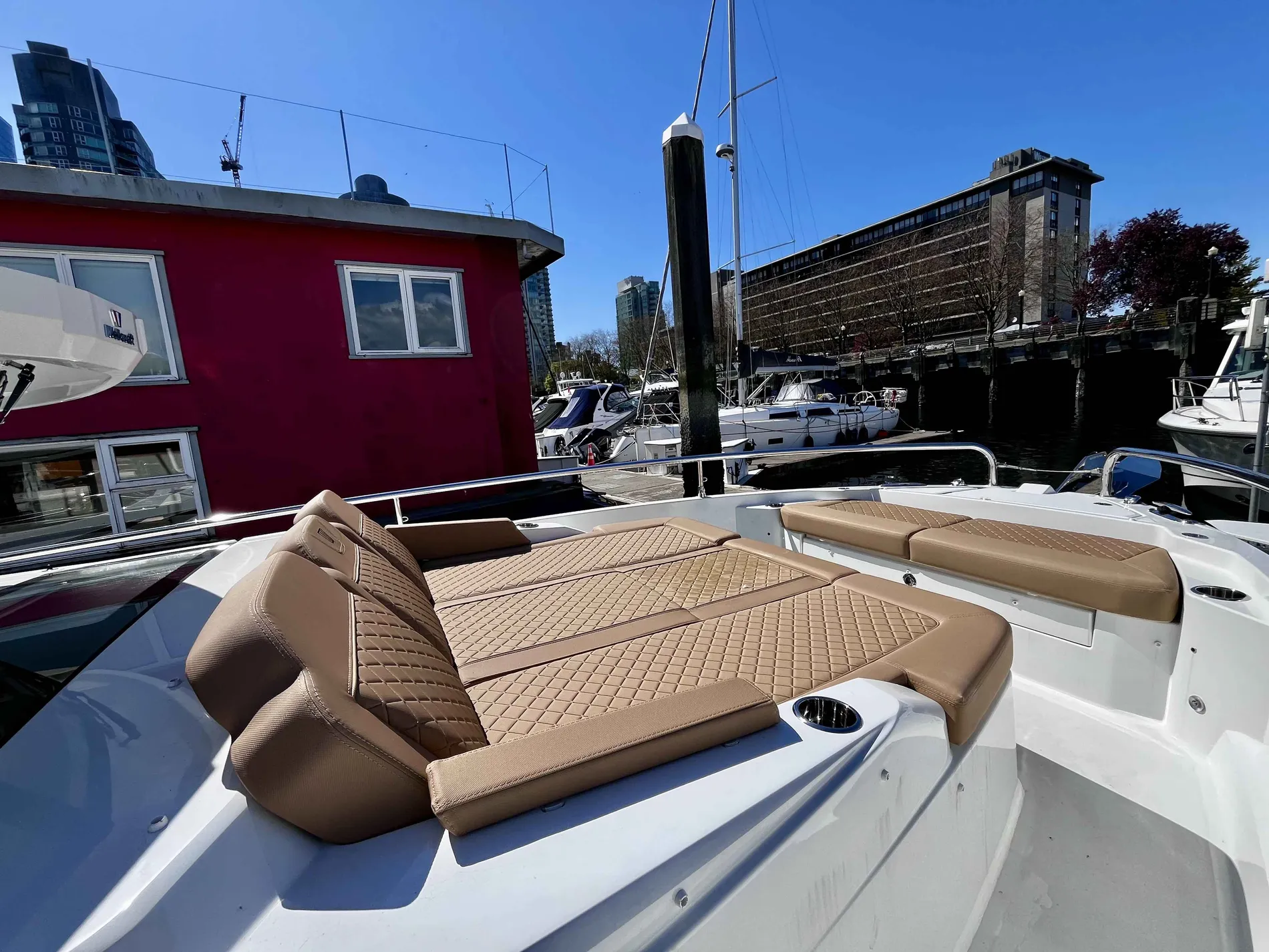 Pre-Owned 2025 Wellcraft 38 Explorer for Sale | Vancouver, BC | M&P Yacht Centre | 67842e24b0cd942f1801e2e6