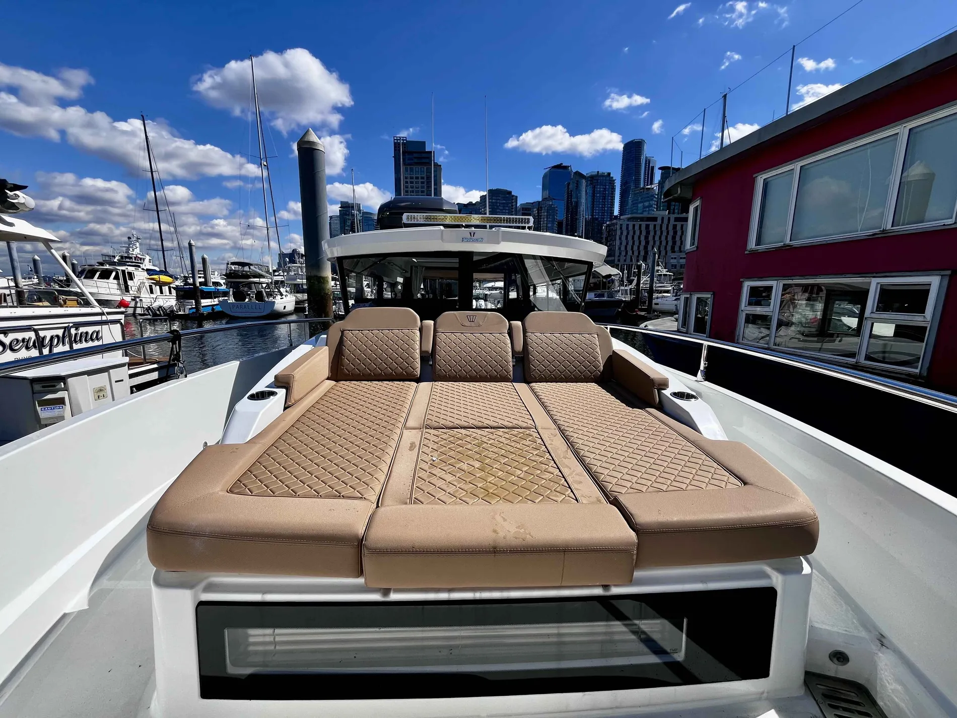 Pre-Owned 2025 Wellcraft 38 Explorer for Sale | Vancouver, BC | M&P Yacht Centre | 67842e24b0cd942f1801e2e6