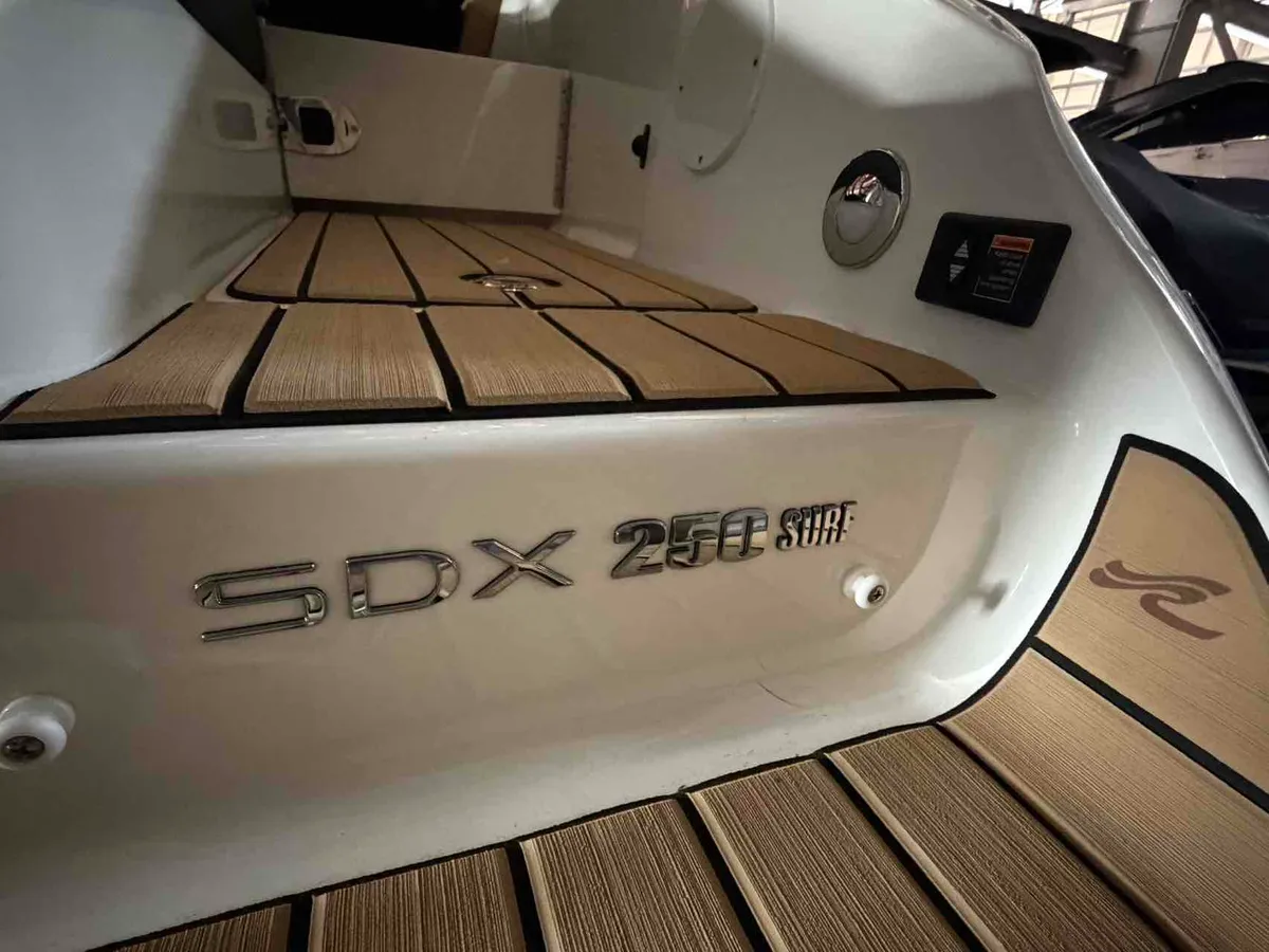 2026 Sea Ray 250 SDS-5