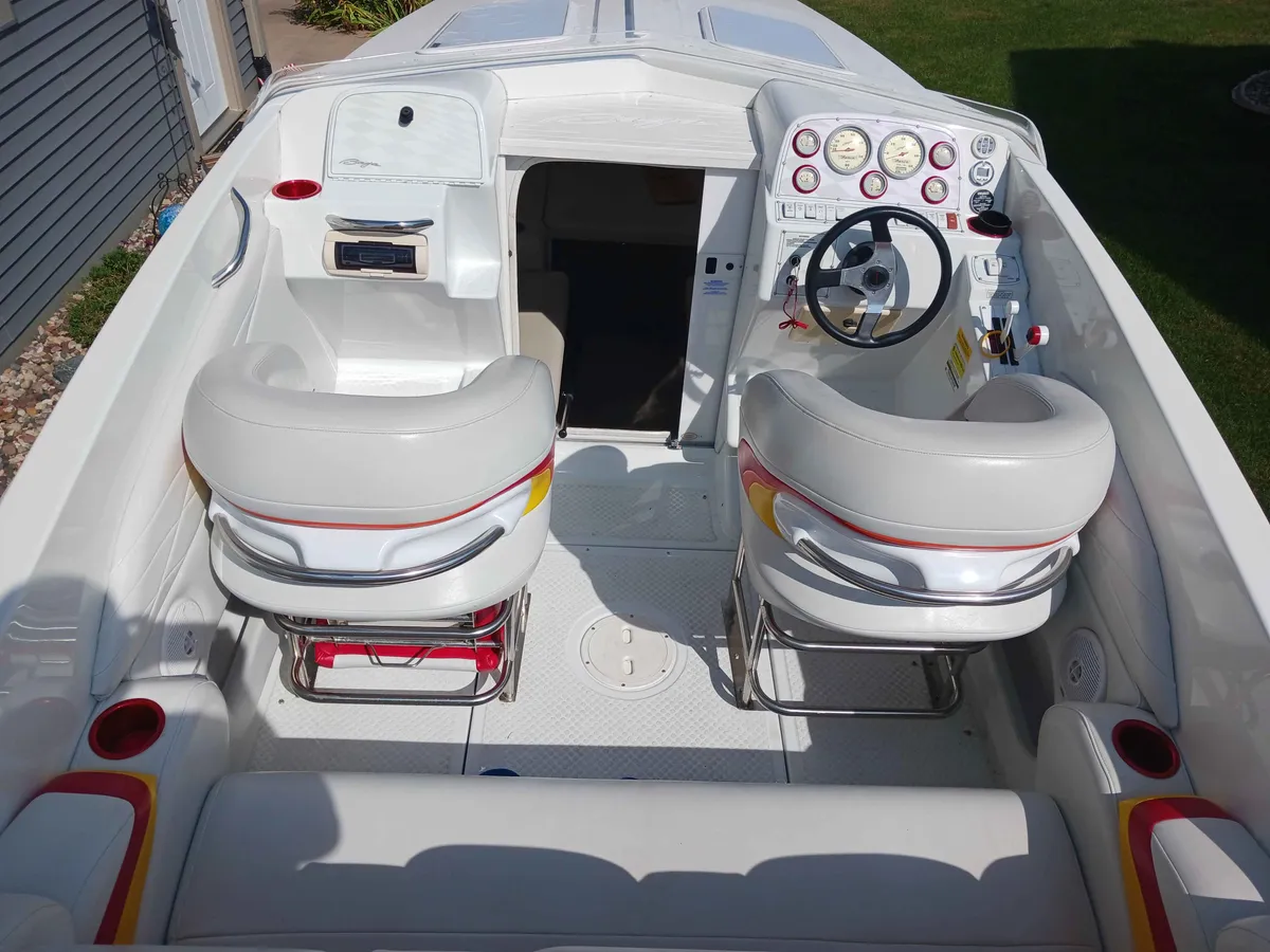 boat-carouselImage-image