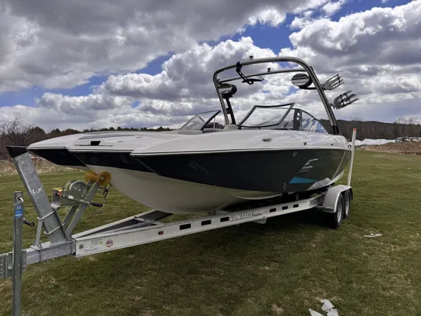 2013 Malibu Wakesetter-2