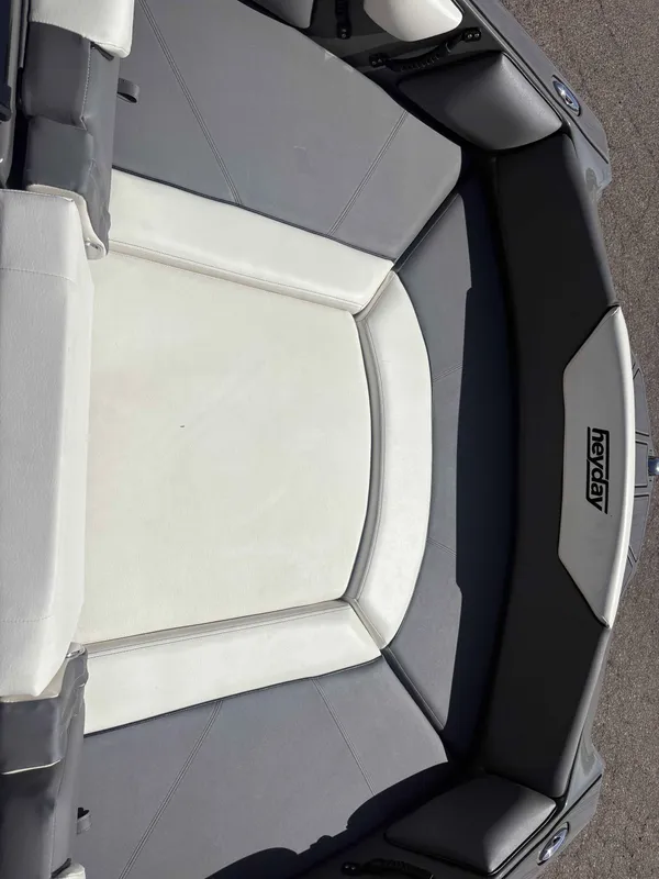 boat-detail-slider-thumb-7
