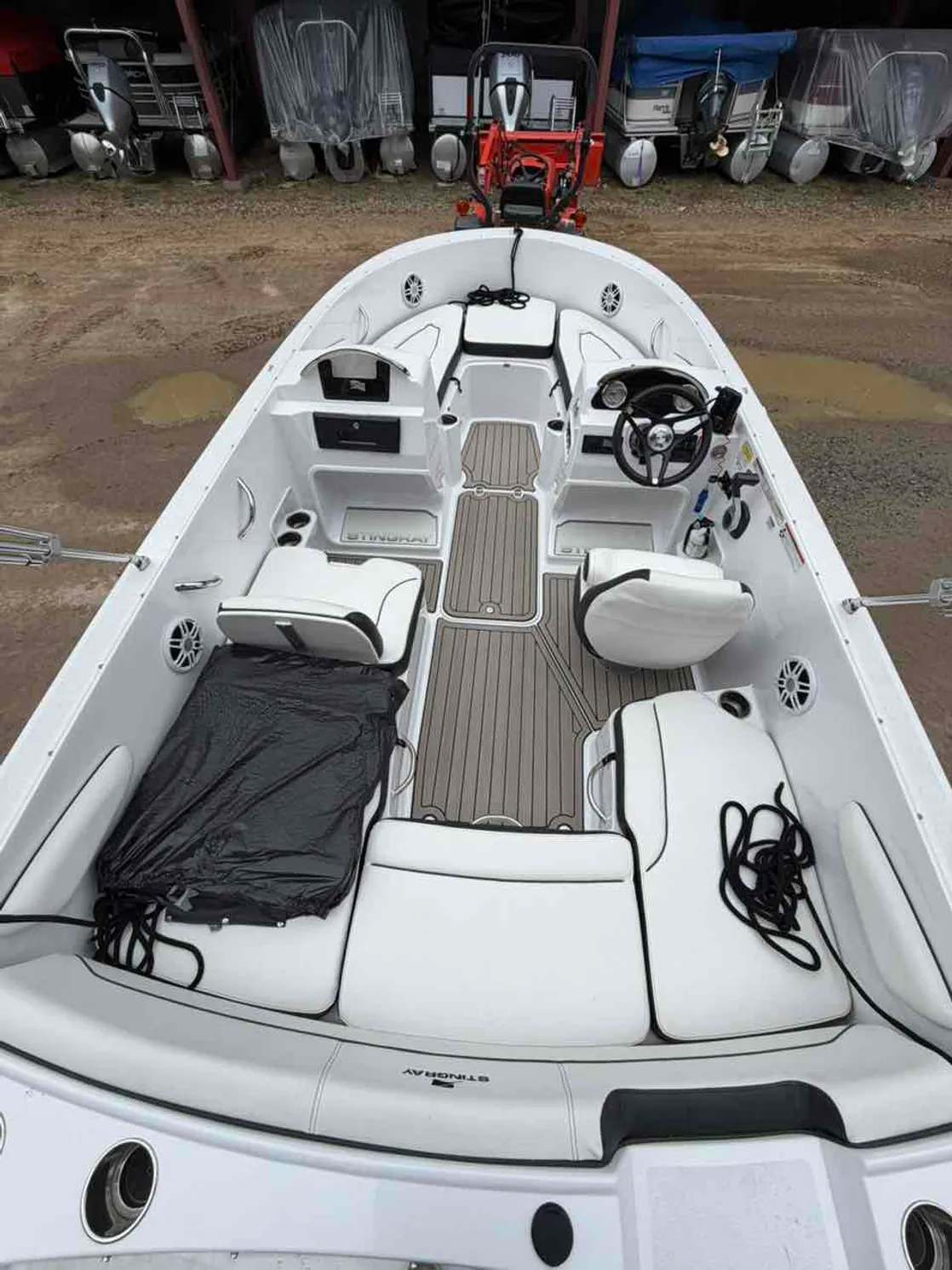 dummy-boat-img