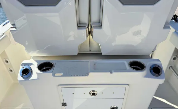 2021 Pursuit S 268 detail image 10