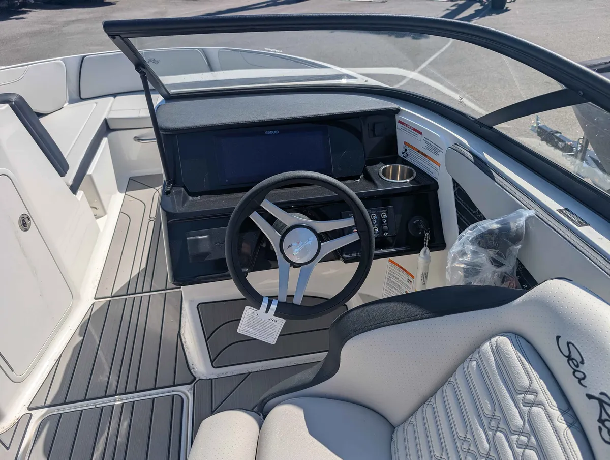 boat-carouselImage-image