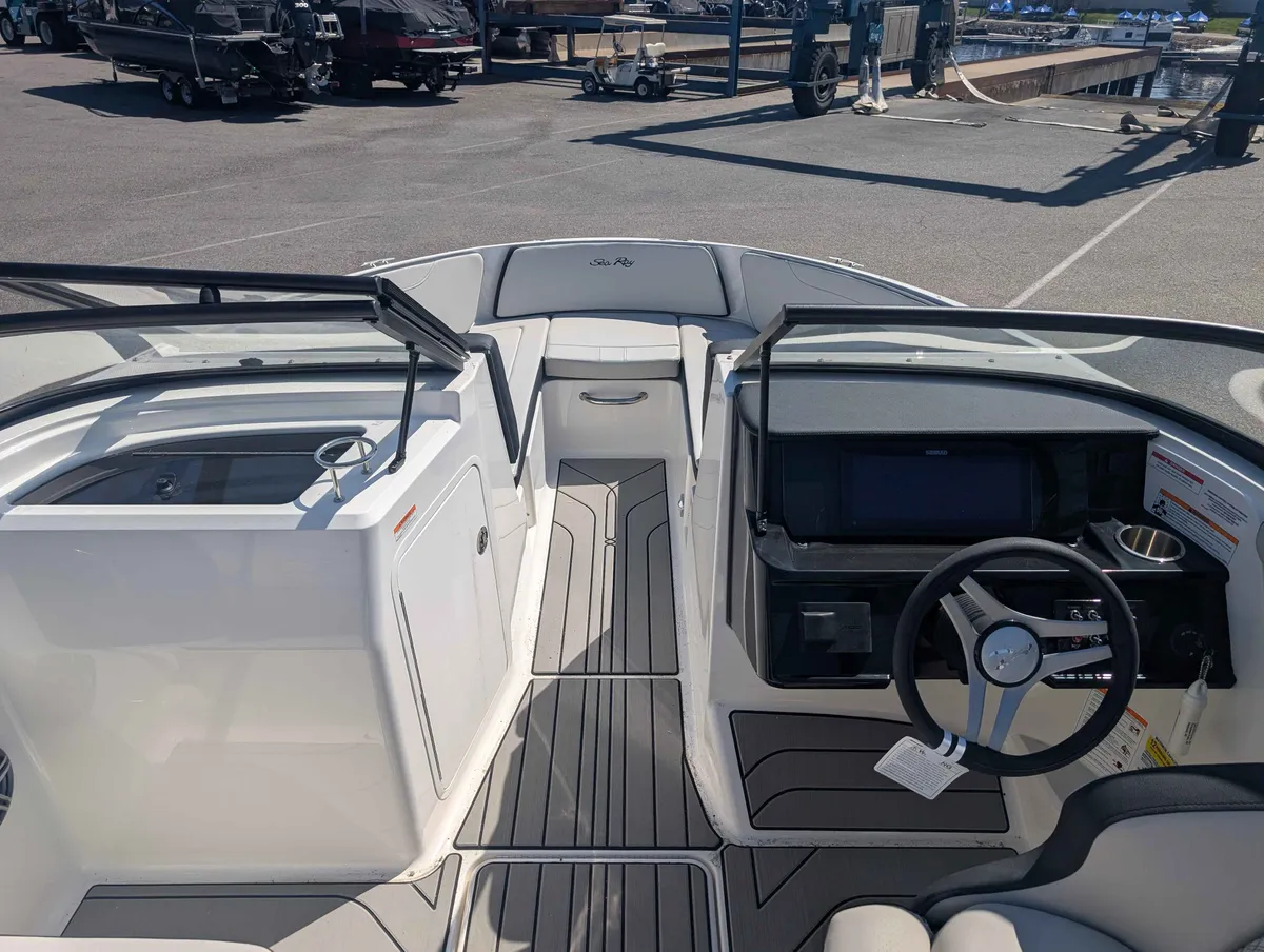 boat-carouselImage-image