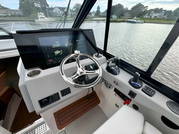2027 Regal 36 XO detail image 26