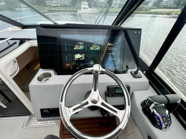 2027 Regal 36 XO detail image 29