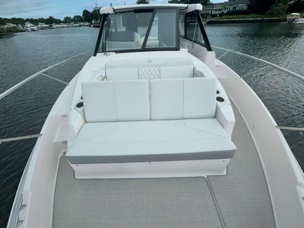 2027 Regal 36 XO detail image 35
