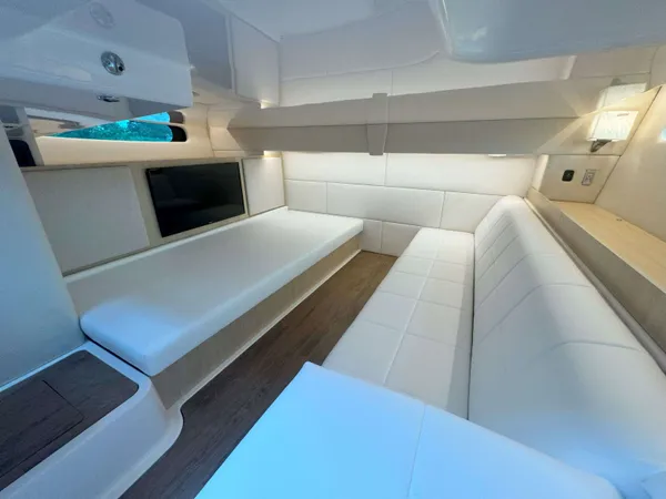 2027 Regal 36 XO detail image 41
