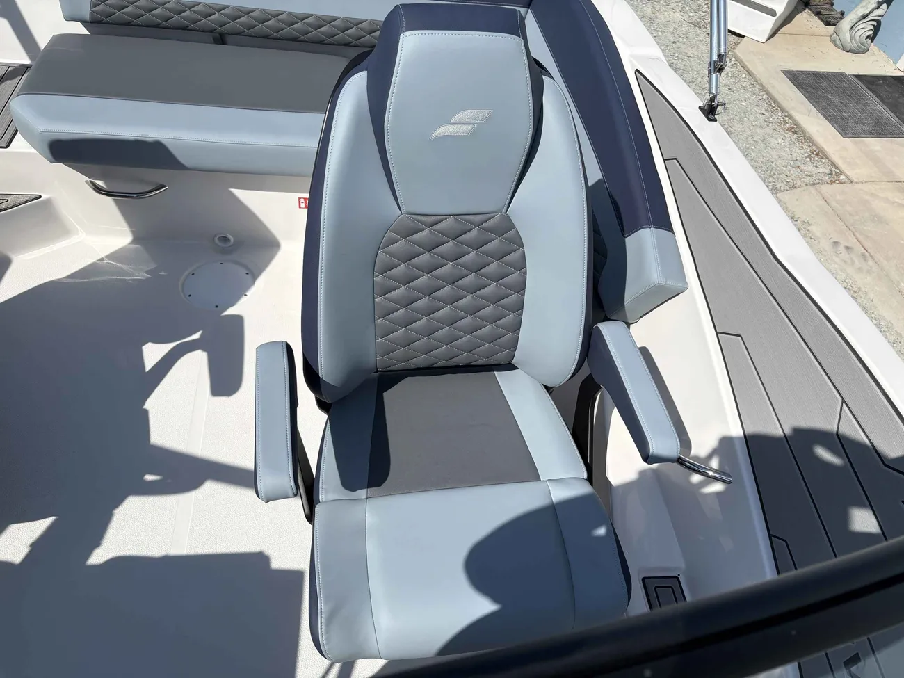 2026 Starcraft SVX 210 OB-12