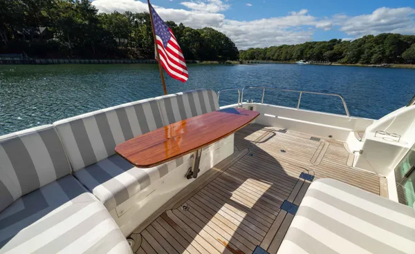 2022 Sabre 48 SALON EXPRESS detail image 9