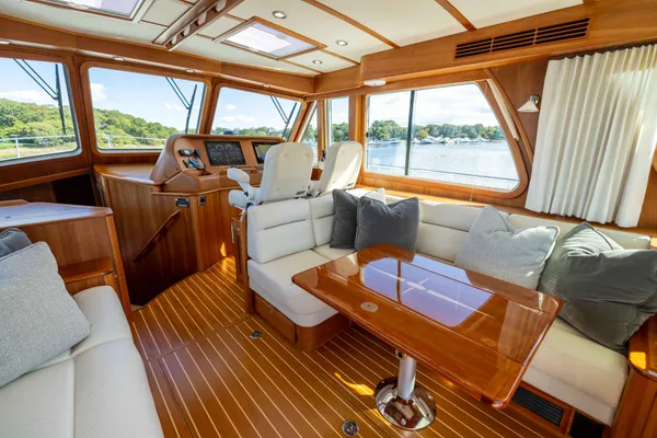2022 Sabre 48 SALON EXPRESS detail image 11