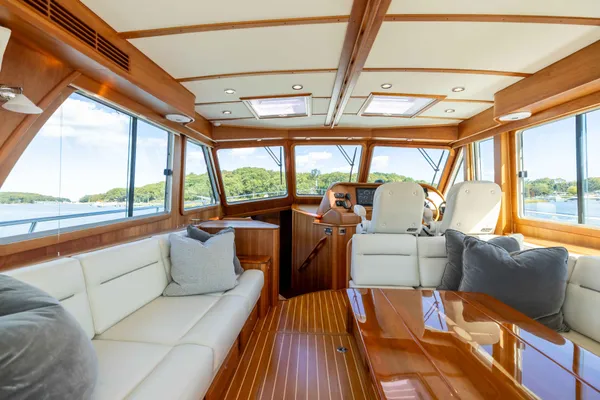 2022 Sabre 48 SALON EXPRESS detail image 10