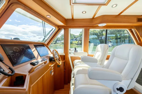 2022 Sabre 48 SALON EXPRESS detail image 14