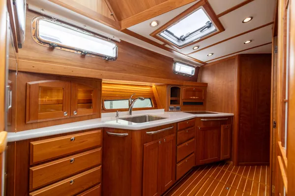 2022 Sabre 48 SALON EXPRESS detail image 20
