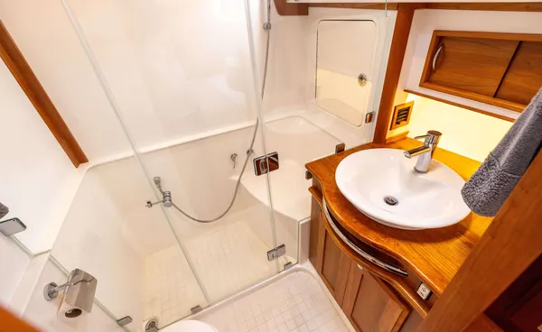 2022 Sabre 48 SALON EXPRESS detail image 25