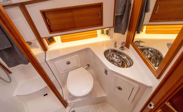 2022 Sabre 48 SALON EXPRESS detail image 34