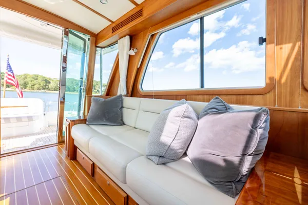 2022 Sabre 48 SALON EXPRESS detail image 43