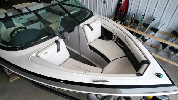 2016 Regal 2100-30