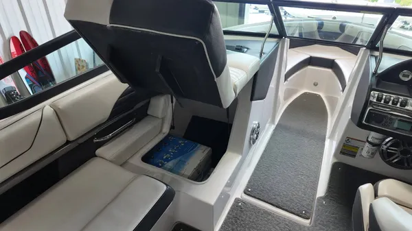 2016 Regal 2100-52