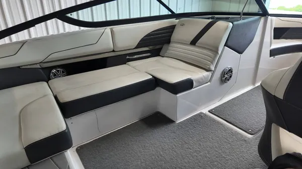 2016 Regal 2100-51
