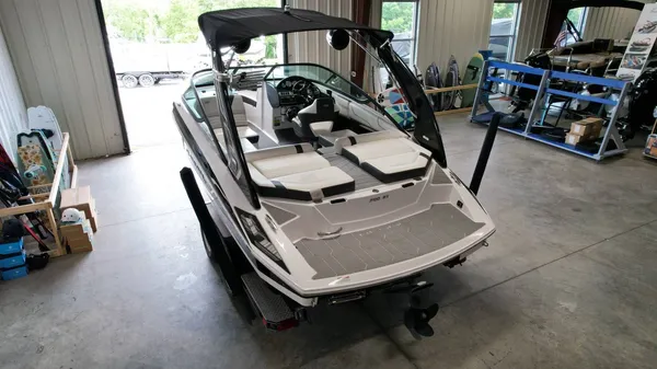 2016 Regal 2100-23