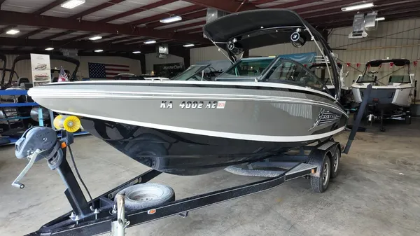 2016 Regal 2100-24