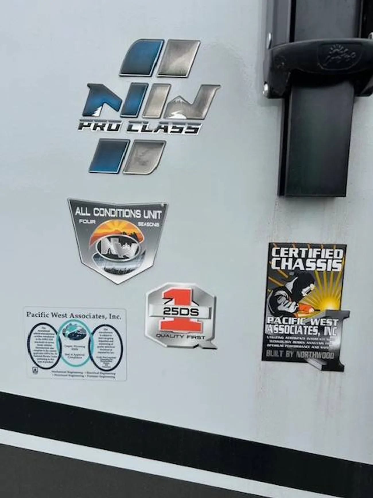  Northwood Nash 25DS-14