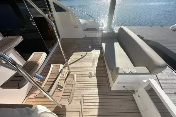 2024 Fairline SQUADRON 50 detail image 12