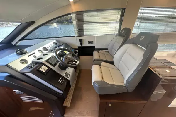 2024 Fairline SQUADRON 50 detail image 24