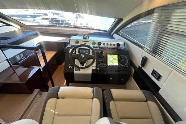 2024 Fairline SQUADRON 50 detail image 25