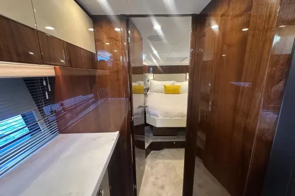 2024 Fairline SQUADRON 50 detail image 32