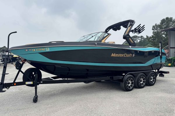2025 Mastercraft X26-7