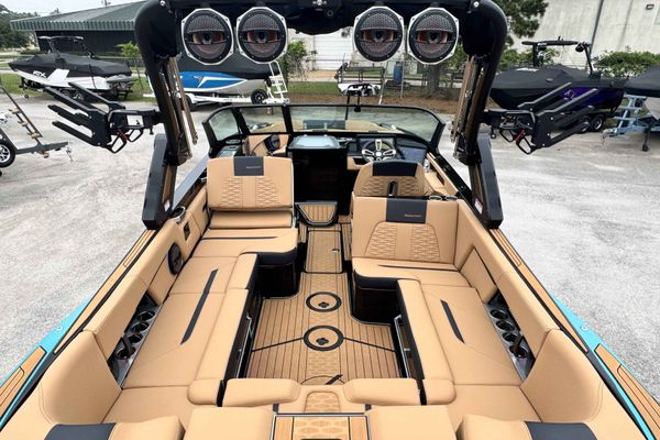 2025 Mastercraft X26-10