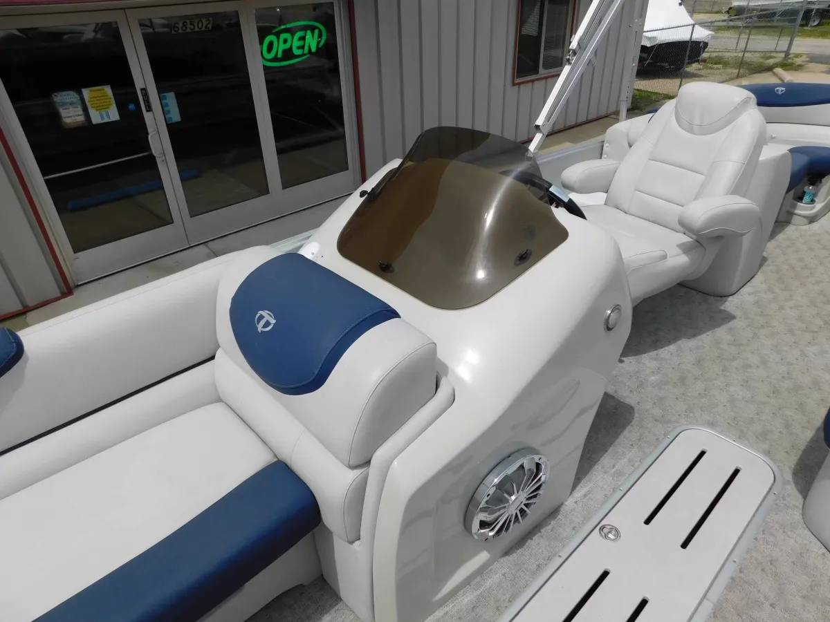 dummy-boat-img