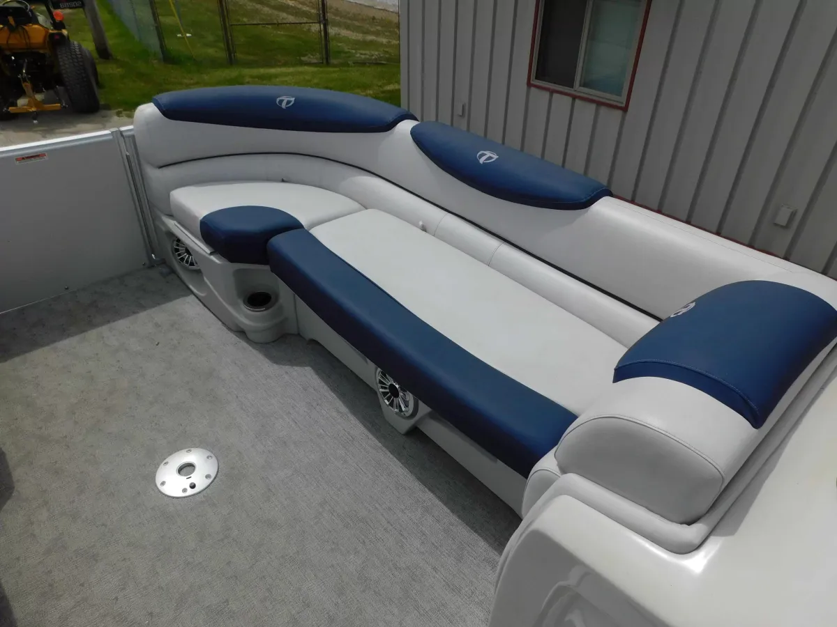 dummy-boat-img
