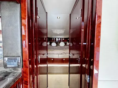 Pre-Owned 2015 Sea ray 470 Sundancer for Sale | Vancouver, BC | M&P Yacht Centre | 69effbcb3127753a4002e465