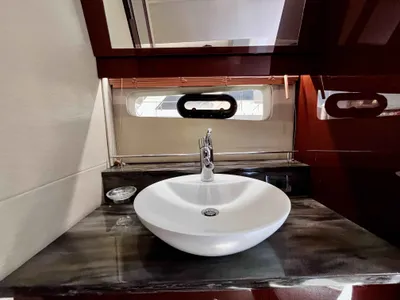 Pre-Owned 2015 Sea ray 470 Sundancer for Sale | Vancouver, BC | M&P Yacht Centre | 69effbcb3127753a4002e465