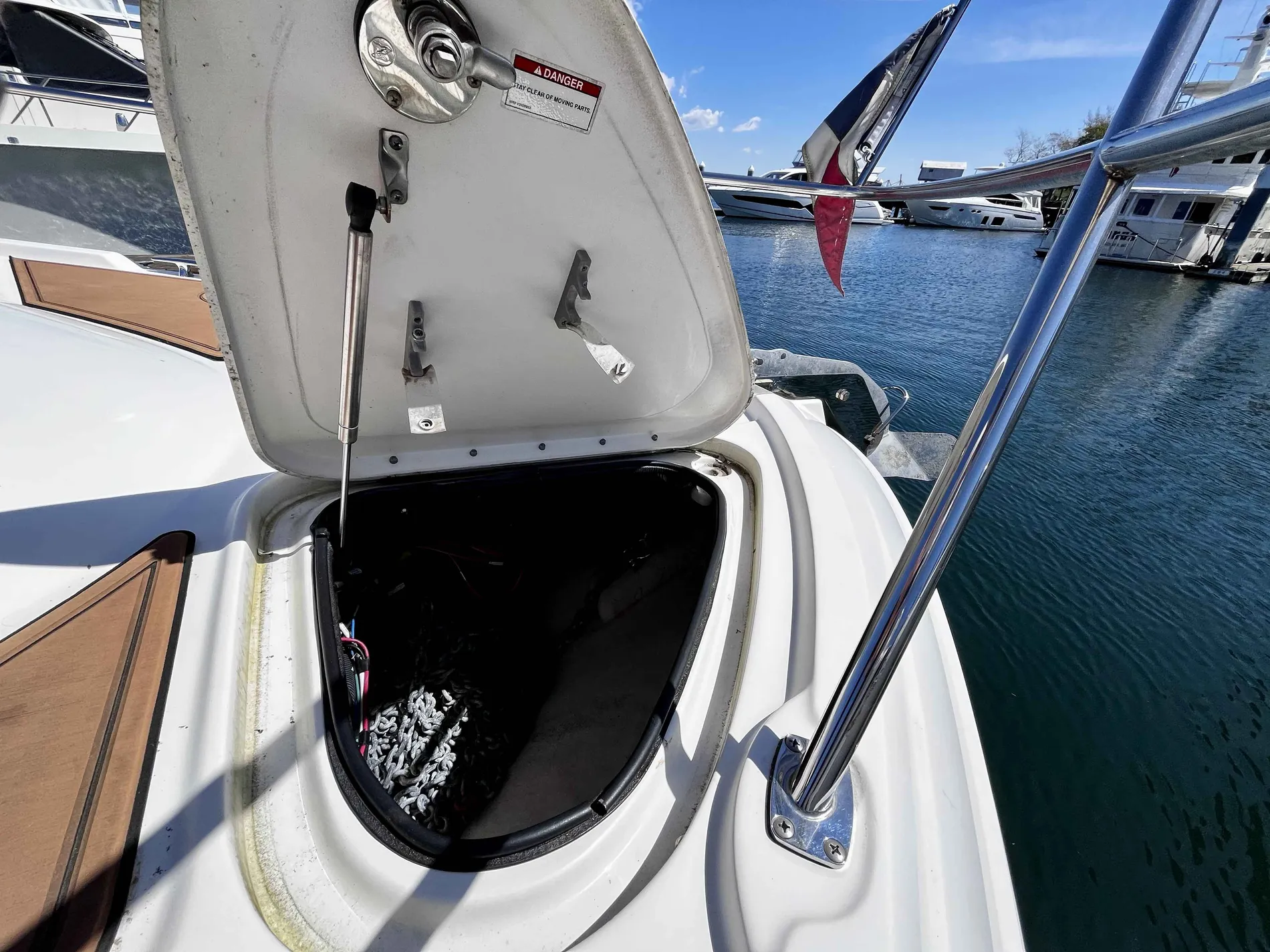 Pre-Owned 2015 Sea ray 470 Sundancer for Sale | Vancouver, BC | M&P Yacht Centre | 69effbcb3127753a4002e465