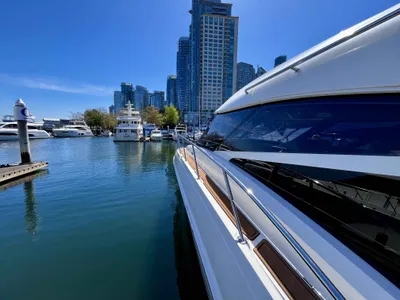Pre-Owned 2015 Sea ray 470 Sundancer for Sale | Vancouver, BC | M&P Yacht Centre | 69effbcb3127753a4002e465