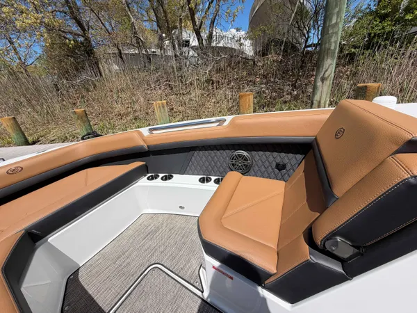 2026 Cobalt R8 OB detail image 18