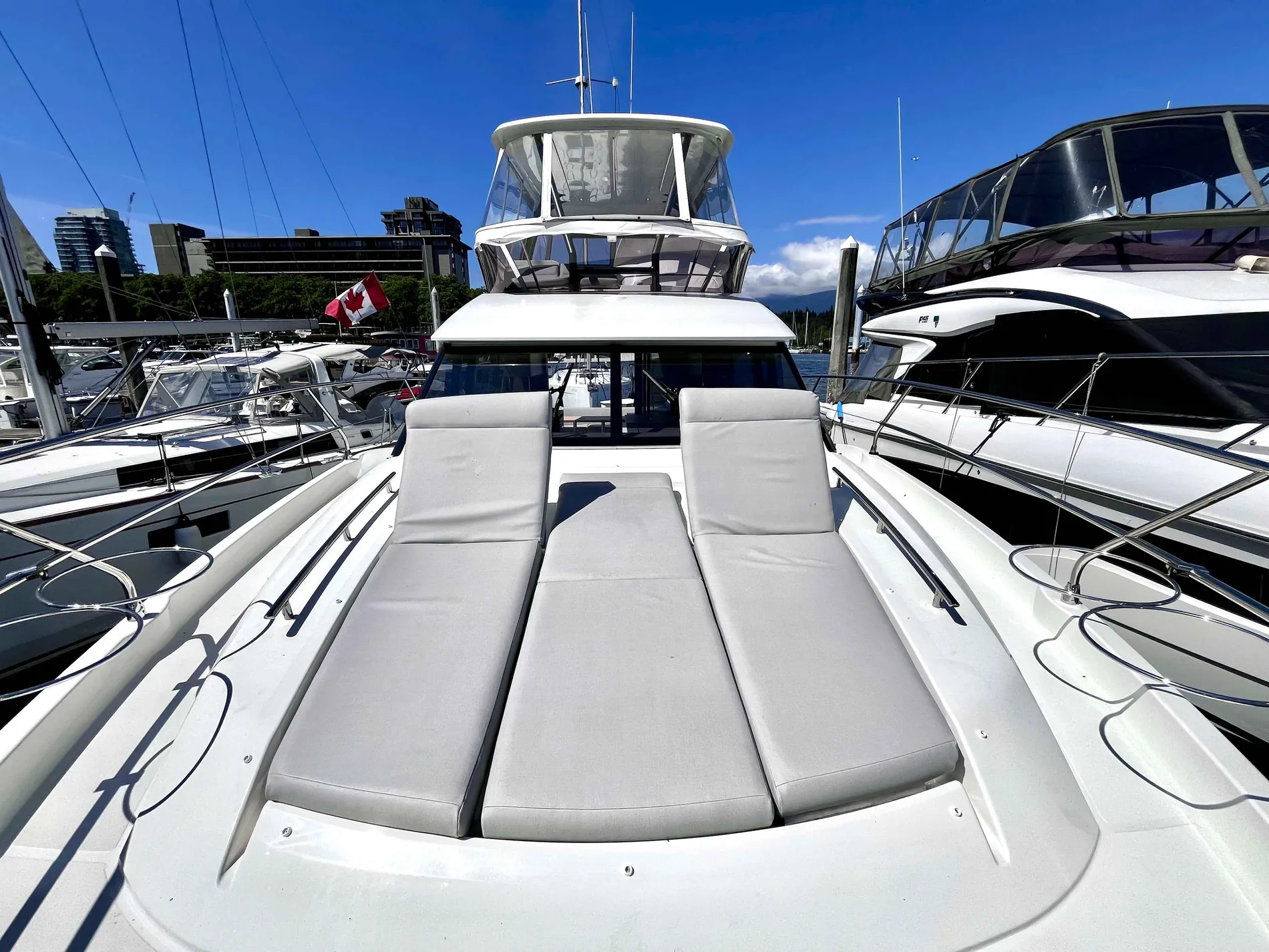 Pre-Owned 2023 Prestige yachts 420 Fly for Sale | Vancouver, BC | M&P Yacht Centre | 6321ea8375b08324ed185118