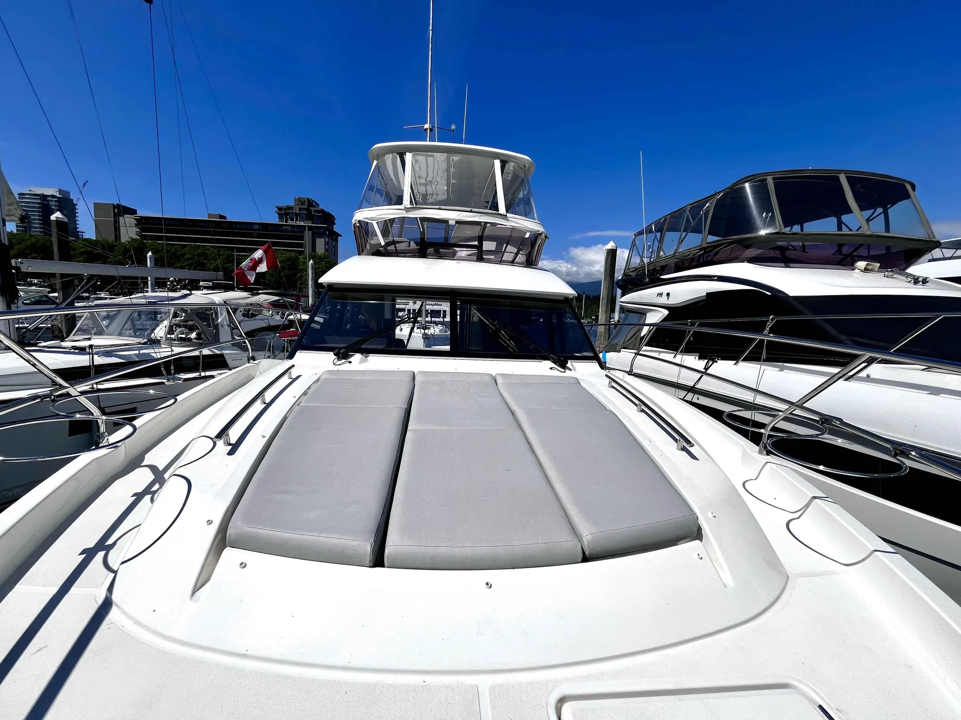 Pre-Owned 2023 Prestige yachts 420 Fly for Sale | Vancouver, BC | M&P Yacht Centre | 6321ea8375b08324ed185118