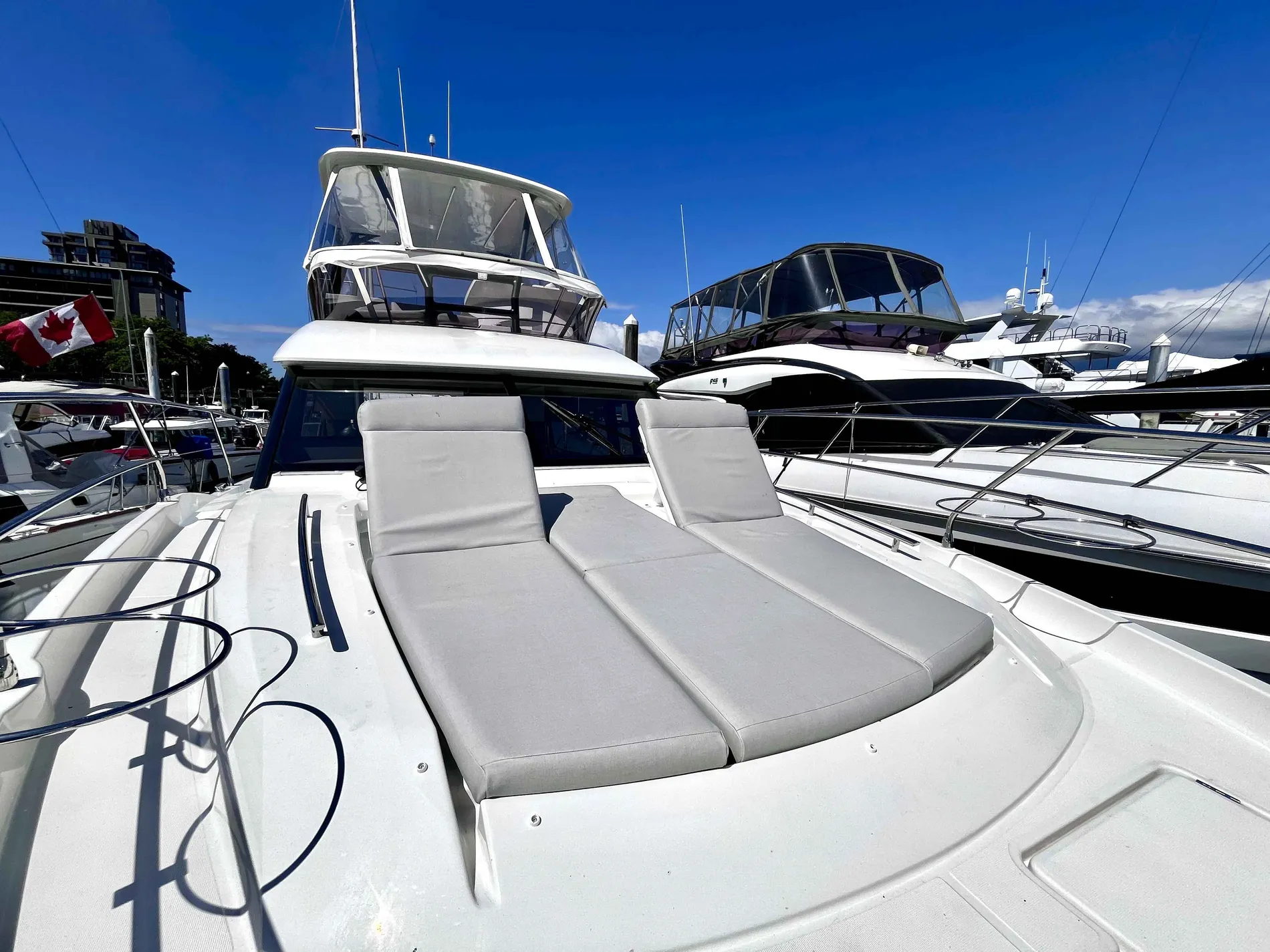 Pre-Owned 2023 Prestige yachts 420 Fly for Sale | Vancouver, BC | M&P Yacht Centre | 6321ea8375b08324ed185118