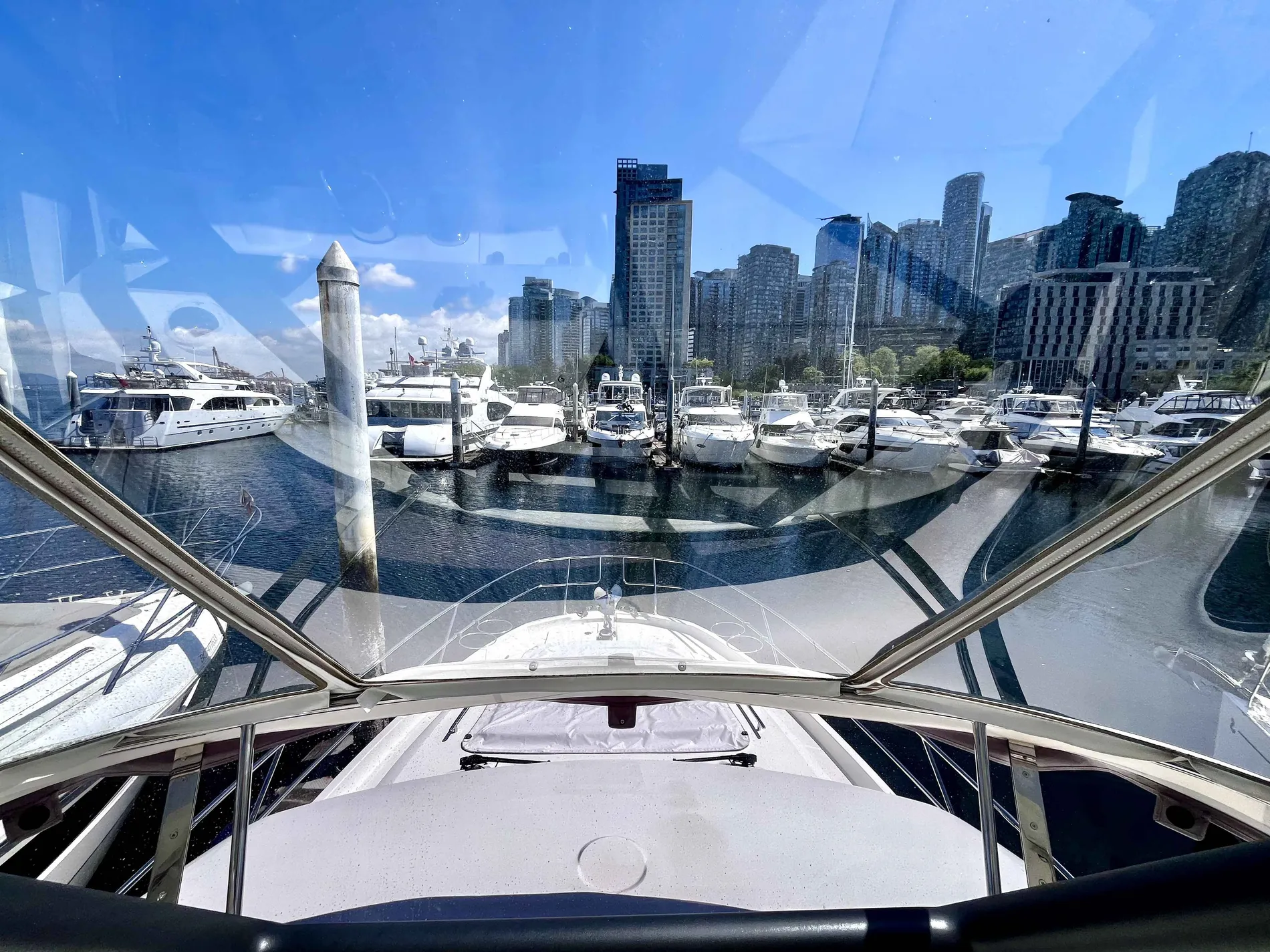 Pre-Owned 2023 Prestige yachts 420 Fly for Sale | Vancouver, BC | M&P Yacht Centre | 6321ea8375b08324ed185118