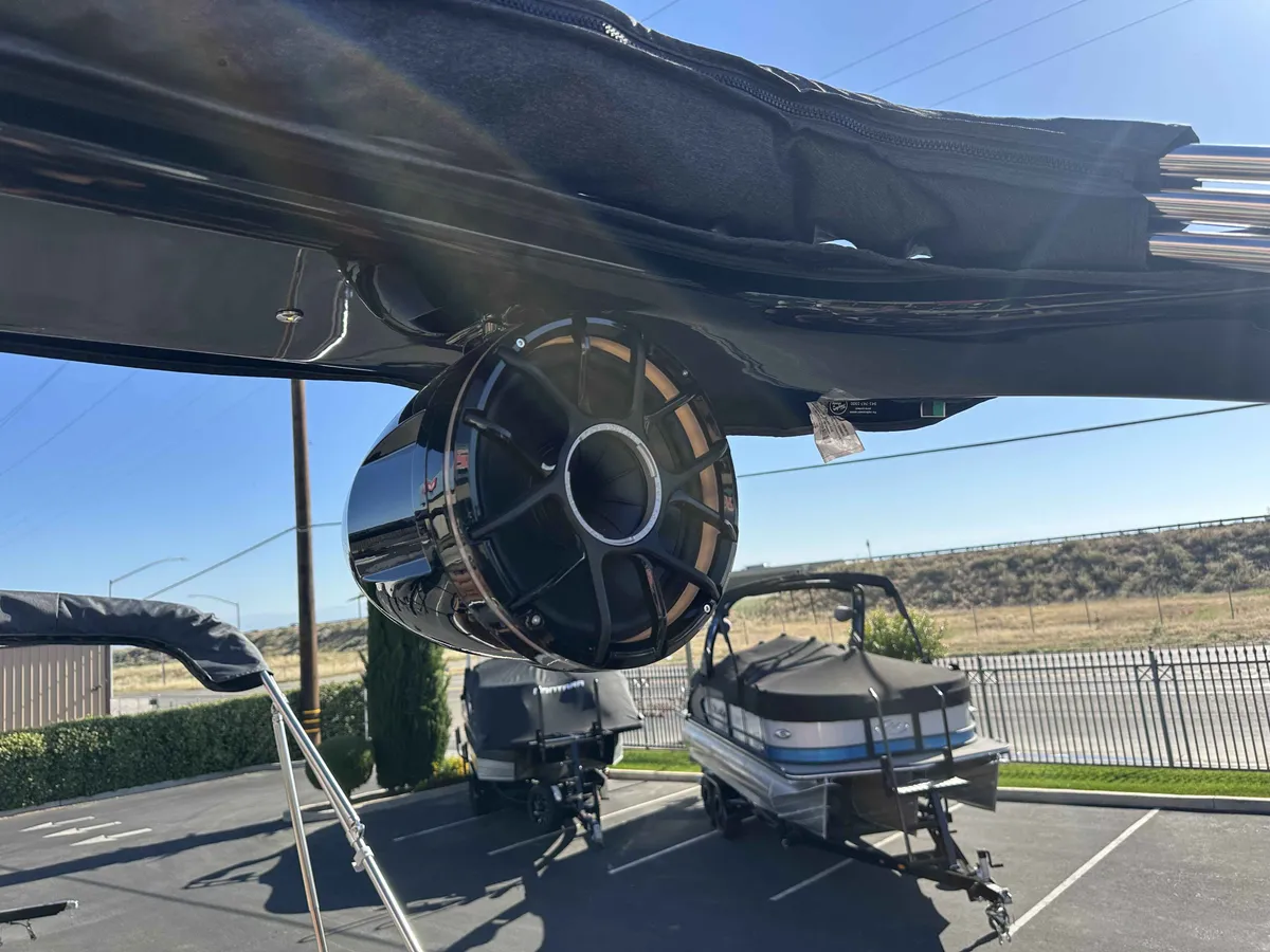 2026 South Bay 25 Sport SL9 DC w/ Arch-14