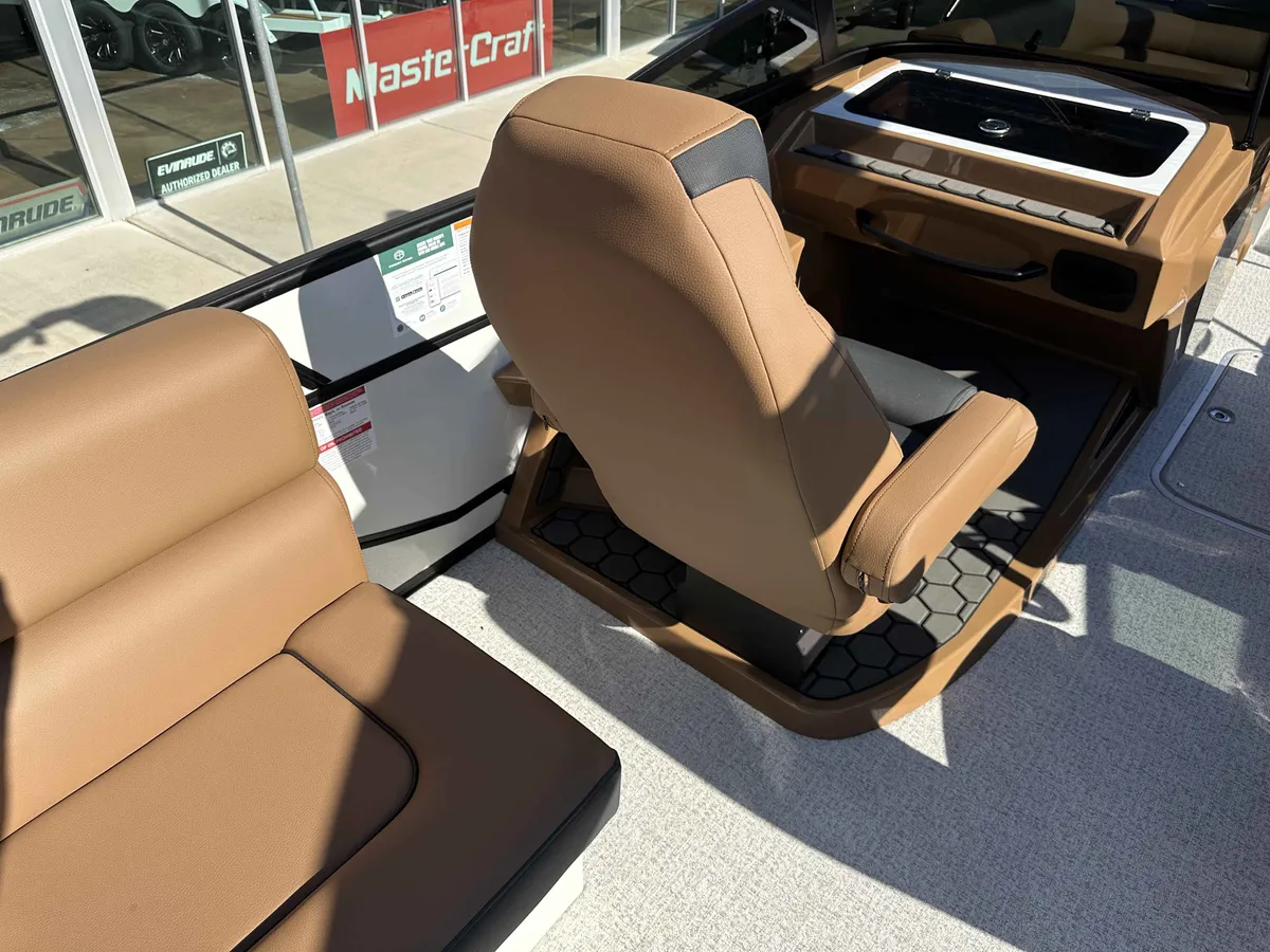 2026 South Bay 25 Sport SL9 DC w/ Arch-34