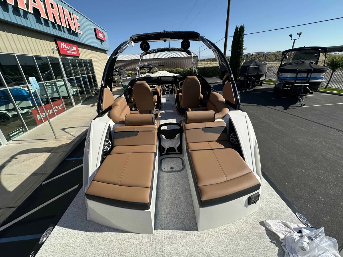 2026 South Bay 25 Sport SL9 DC w/ Arch-35